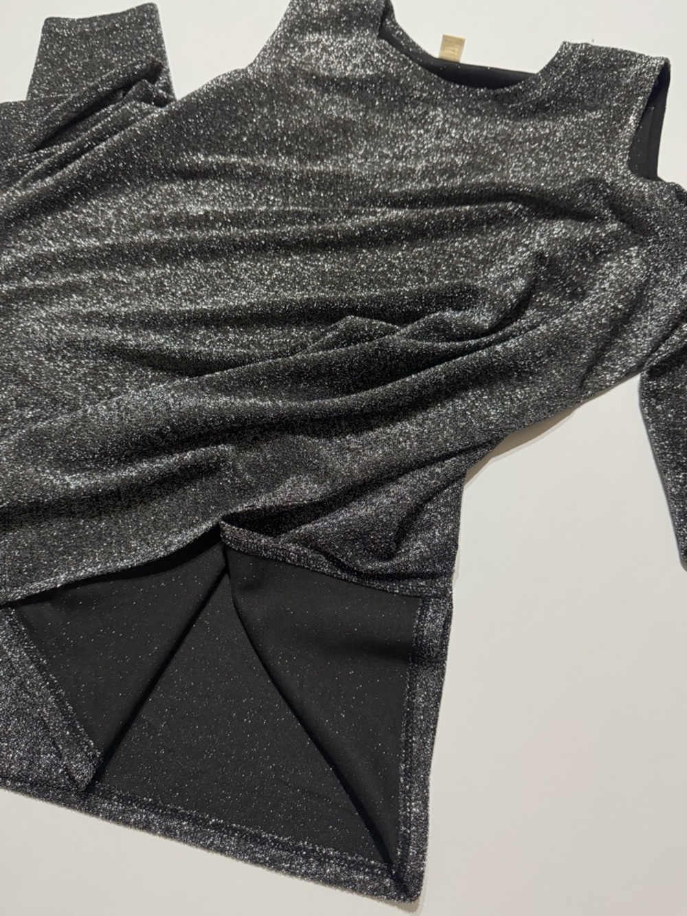 Michael Kors Shimmer Cold Shoulder Top XL Black Silver Long Sleeve - Picture 8 of 10